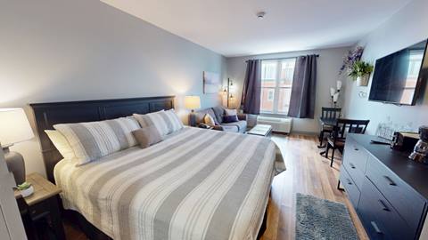 Expedition Station 215