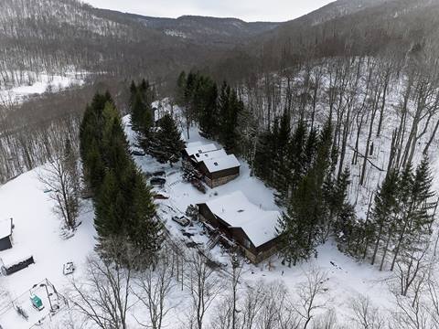 Overlook Exterior Winter Lodging