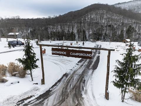 Snowshoe Campground Exterior Winter Lodging
