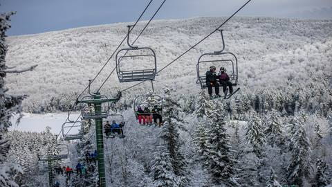 Discover Snowshoe winter time image