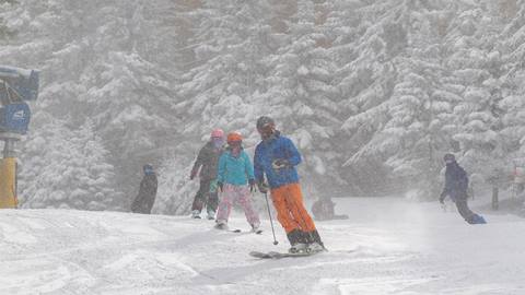 Weekly Hours and Schedule | Snowshoe Mountain