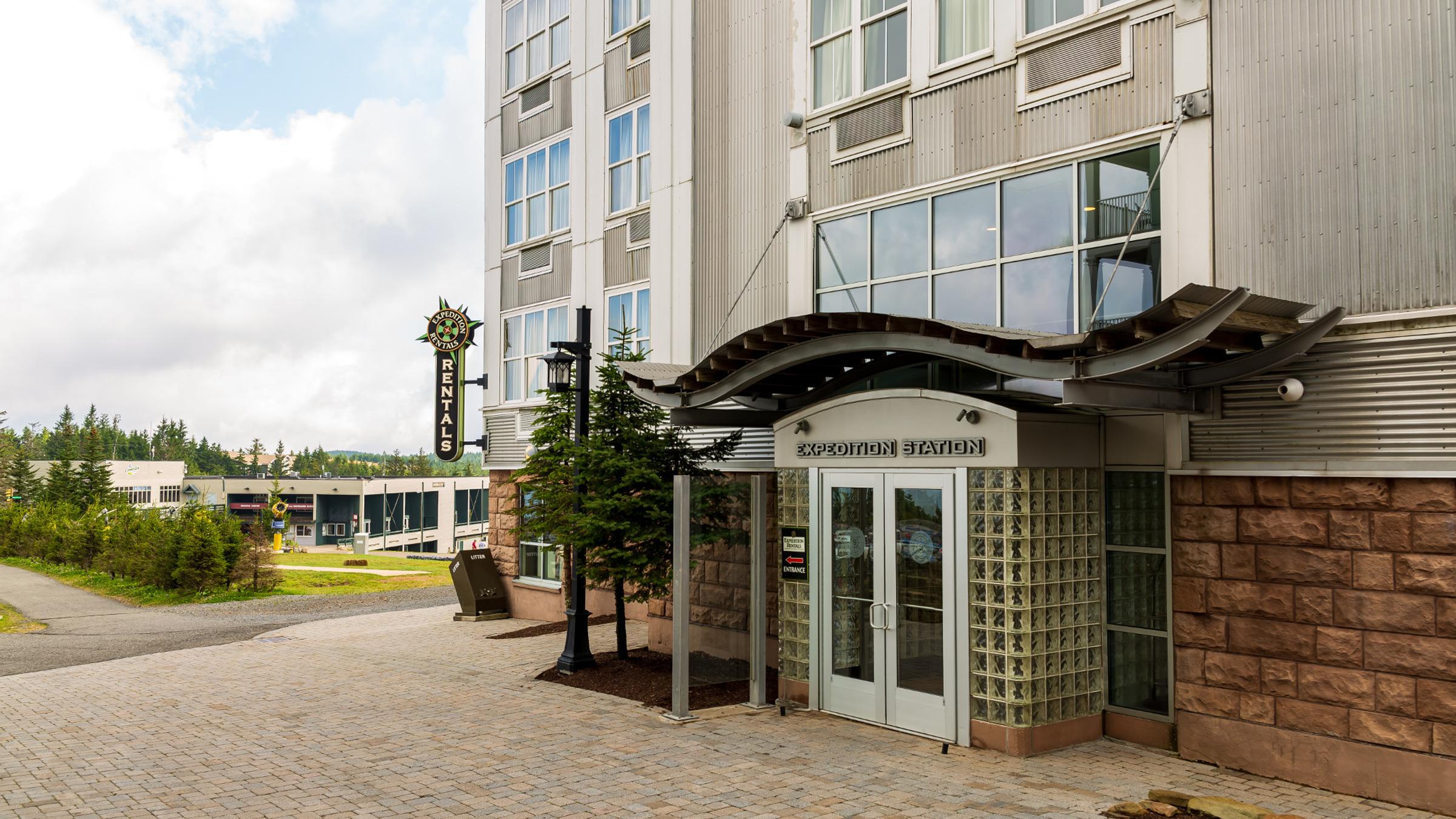 Expedition Station Snowshoe Mountain