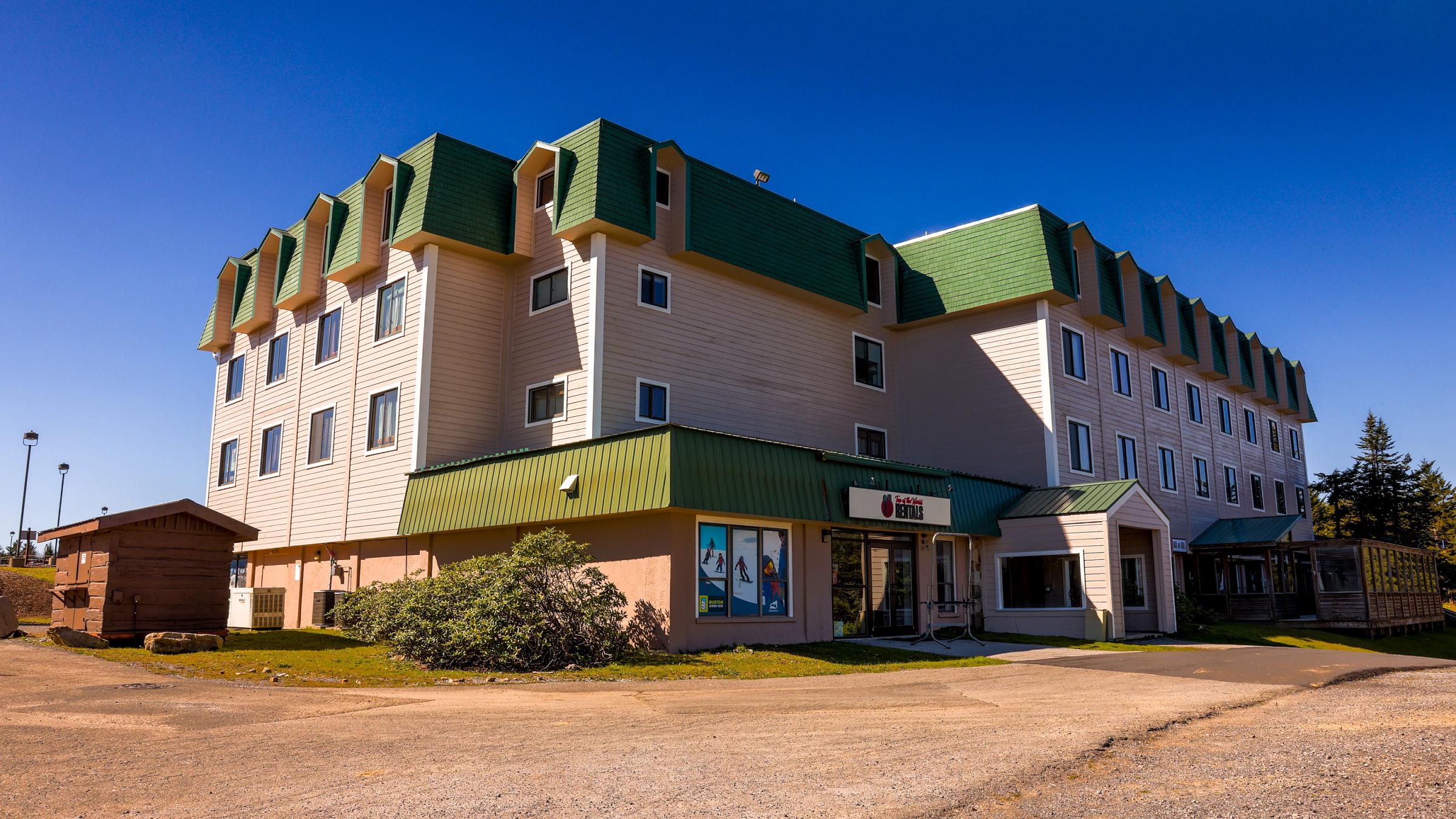 Top of the World Snowshoe Mountain