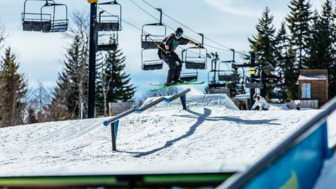 2017-02-17_SN_KS_Terrain park action_0002.DNG