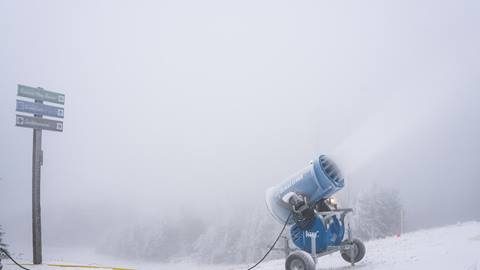 2017-10-30_SN_KS_Snowgun_0001.DNG