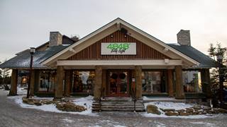 2019-12-06_SN_KS_StoreFronts 4848-5848.jpg